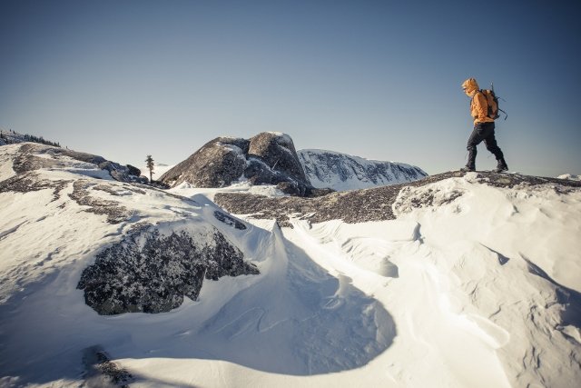 winter-hiker (640x427)