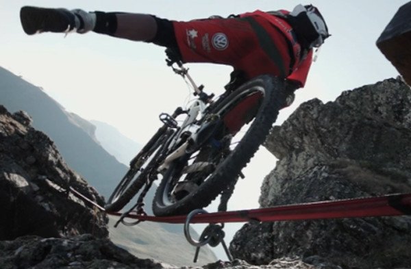 mountain-bike-slackline