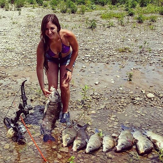 Hottest Women of Bowfishing